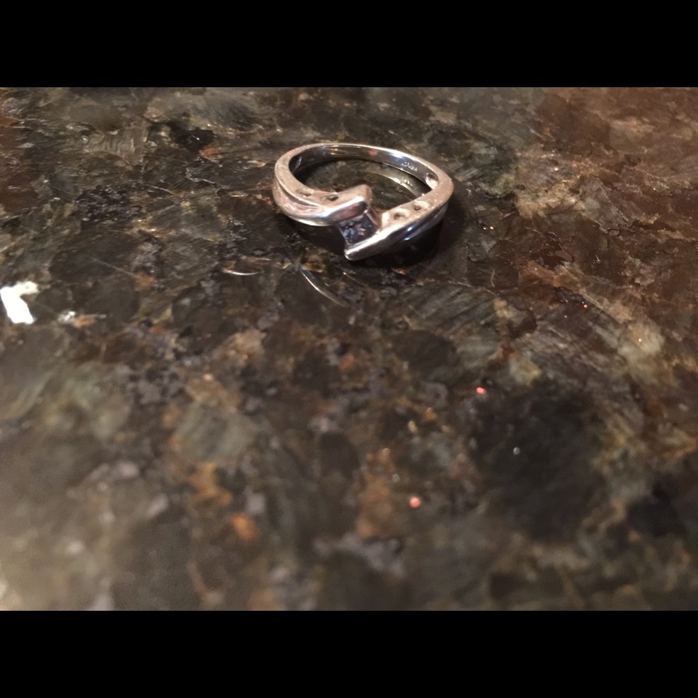 10k White Gold Diamond Ring 💍